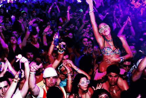 龙虾来了夏日狂欢龙虾节热辣来袭,龙虾节3000斤