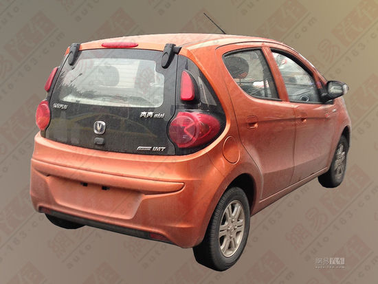 2021长安奔奔mini多少钱,奔奔mini和奔奔有啥区别