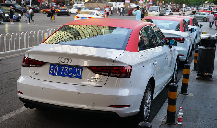 号称扫码就走的共享汽车到底有没有那么方便？我们体验了北京的五家服务|好奇心实验室