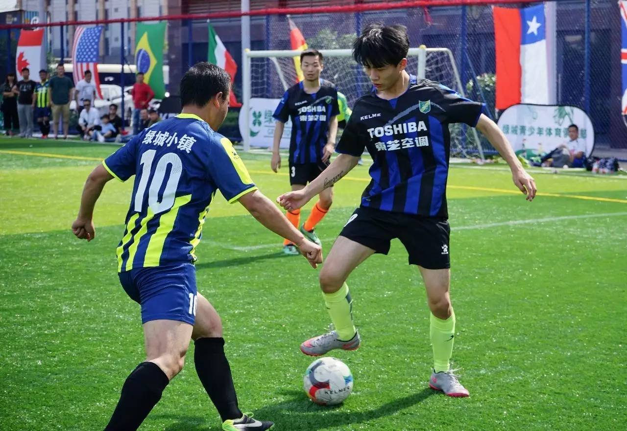 有个爱看球的爸爸,有个爱踢足球的爸爸