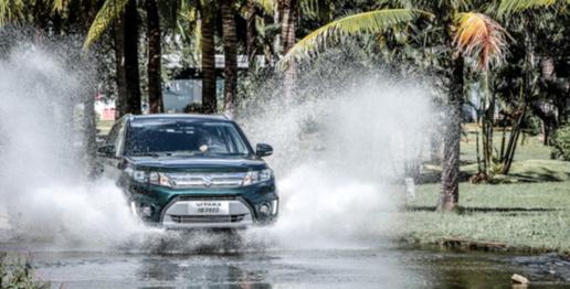 女司机自驾海南环岛旅游公路,铃木维特拉自驾西藏体验