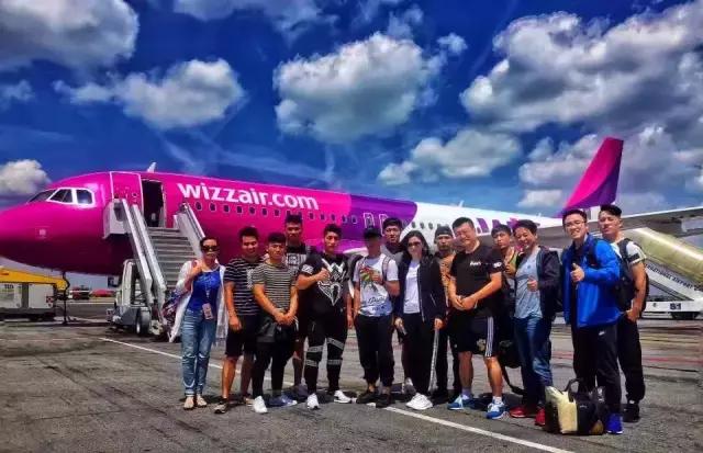 中国小将擂台打倒日本选手,中国小将逆转罗马