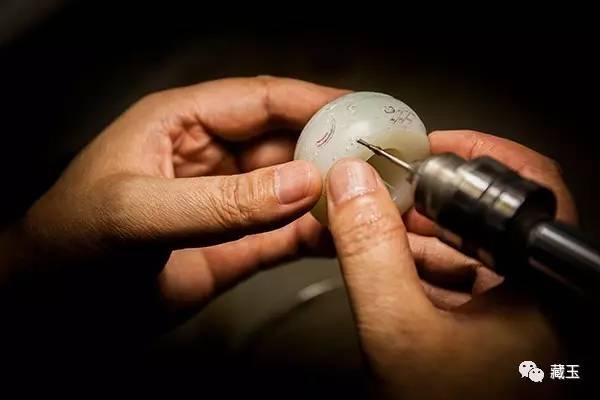 玉雕大师作品有仿的吗,注意冒充的和田玉你买到过没