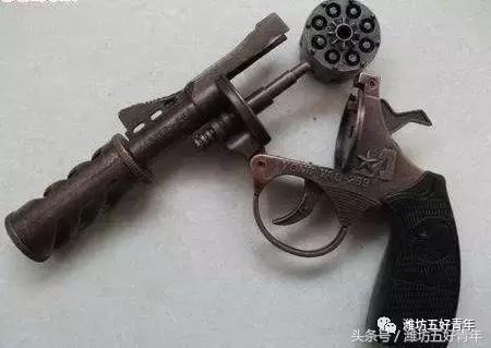 小时候玩的硬塑料子弹手枪,小时候玩的五款手枪