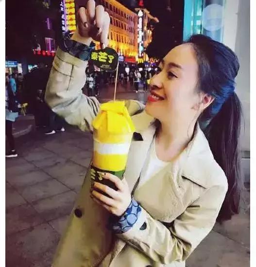 满满果肉的果汁饮料,满满果肉果汁