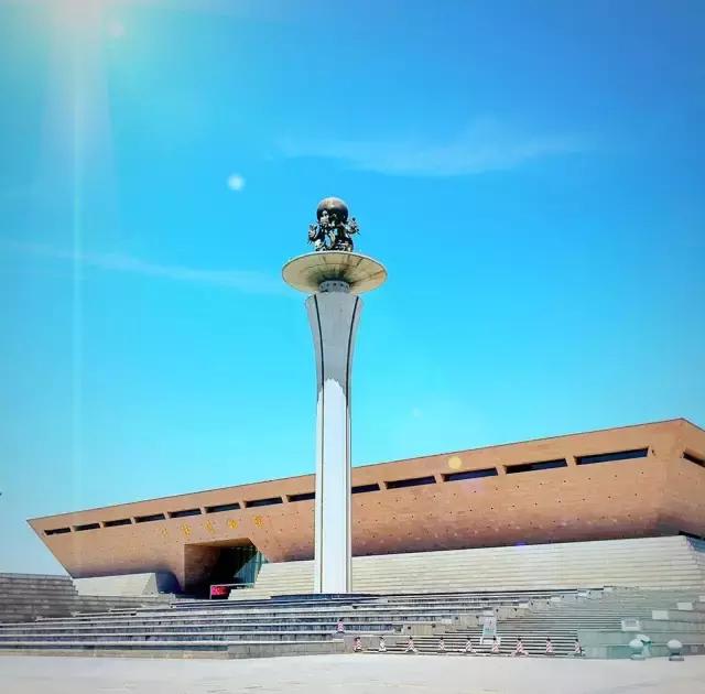 学了那么多拍照姿势还是用不上,学了多年摄影