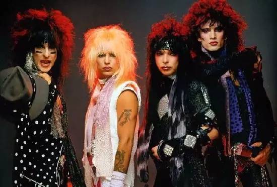 讲英语还是讲方言,说英语说方言