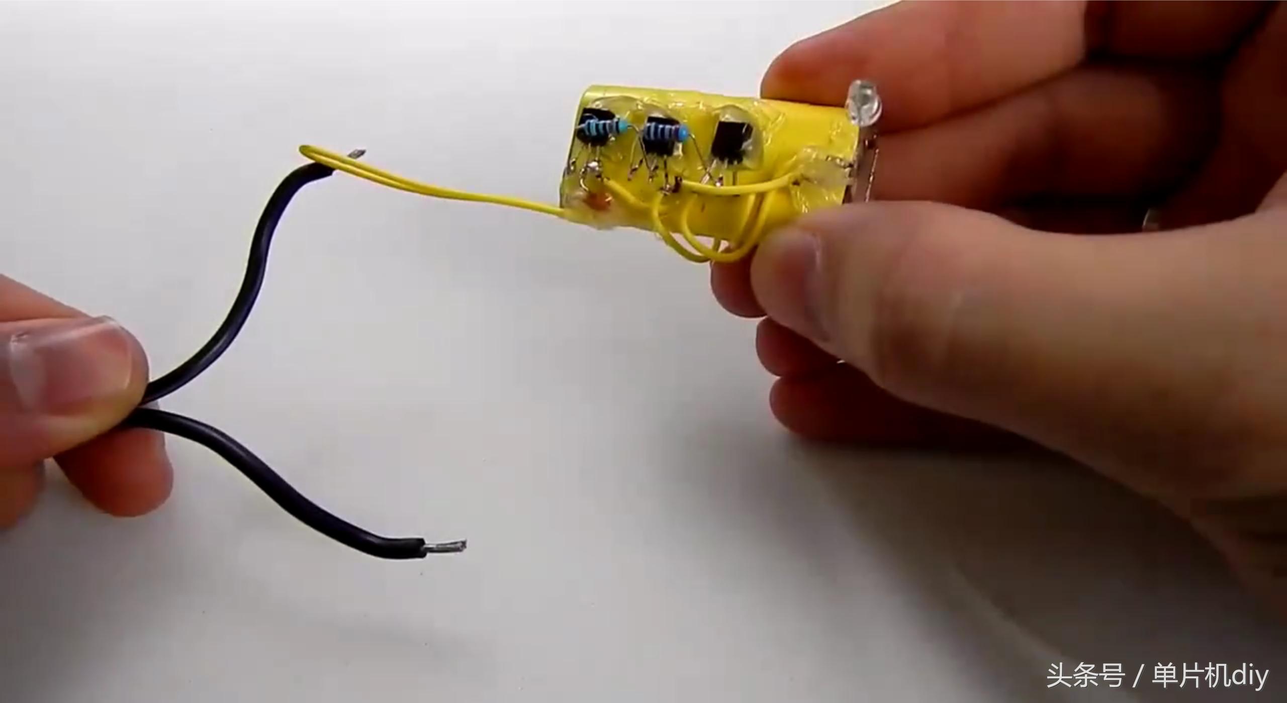 零线和火线怎么测绝缘,如何隔着绝缘层判断火线零线