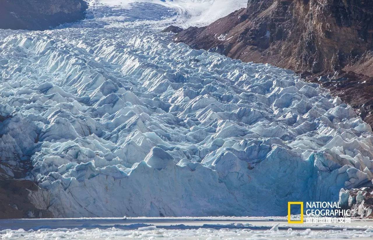 一次惊险的冒险之旅南极冰川,神奇的南极冰川探险之旅感受