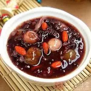 肾病患者怎样预防肾性贫血,肾病贫血吃什么补得快