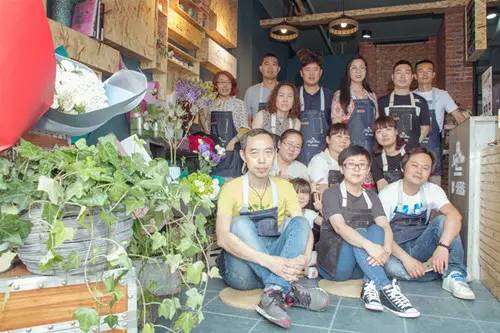 品牌花店是如何运营,复合式花店培训