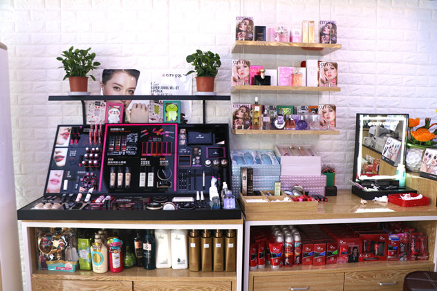 鏈堥攢40涓囩殑灏忓簵,40骞冲皬搴楄惀涓氶杩囦竾