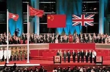 重温香港回归视频,香港回归时刻市民热血沸腾