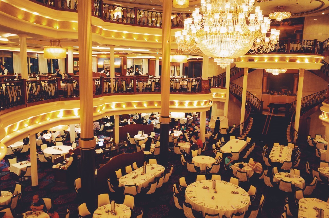 一日远方｜登上豪华游轮，完美假期就交给它吧