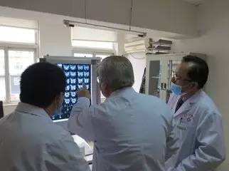 「专家来啦」家门口可以看北京专家啦！解放军空军总医院耳鼻喉专家王玉珩来夏邑二院坐诊，预约立减200元！