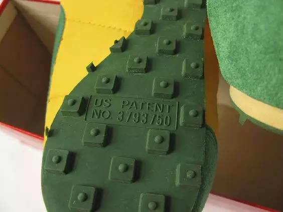 nike跑鞋经典老款,nike哪款跑鞋最值得买