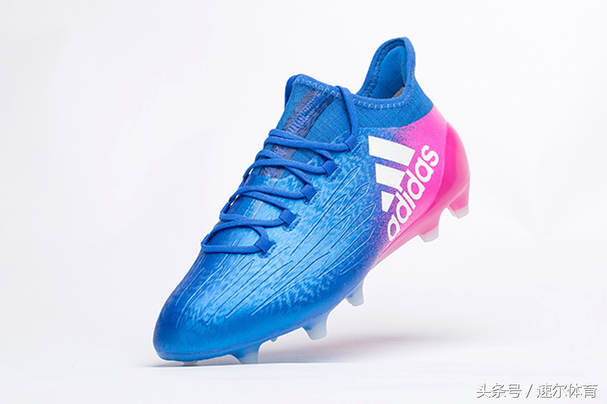 500块买啥足球鞋,150元以内的性价比极高足球鞋
