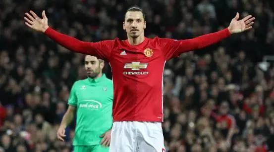 如何在球场上当个好中锋？伊布教你注意这六点！