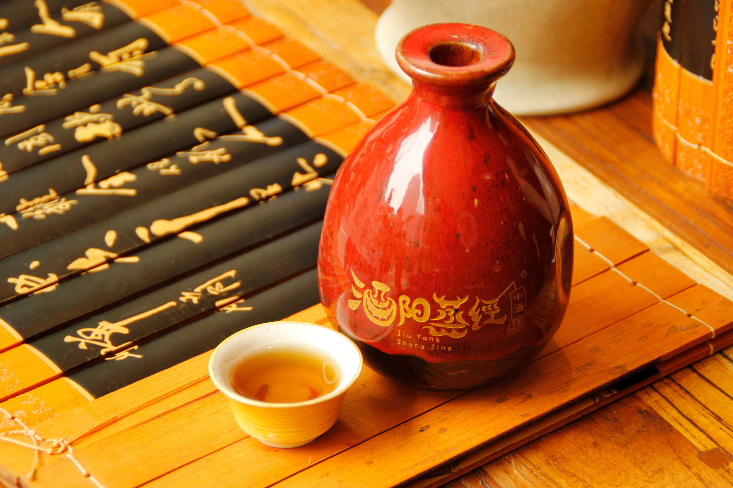 重庆24小时适合喝酒的馆子,重庆适合一个人喝酒的小酒馆