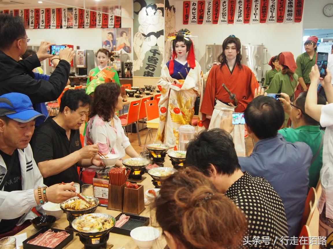 中国游客在日本抢购药品,日本商家被民众指责抬价