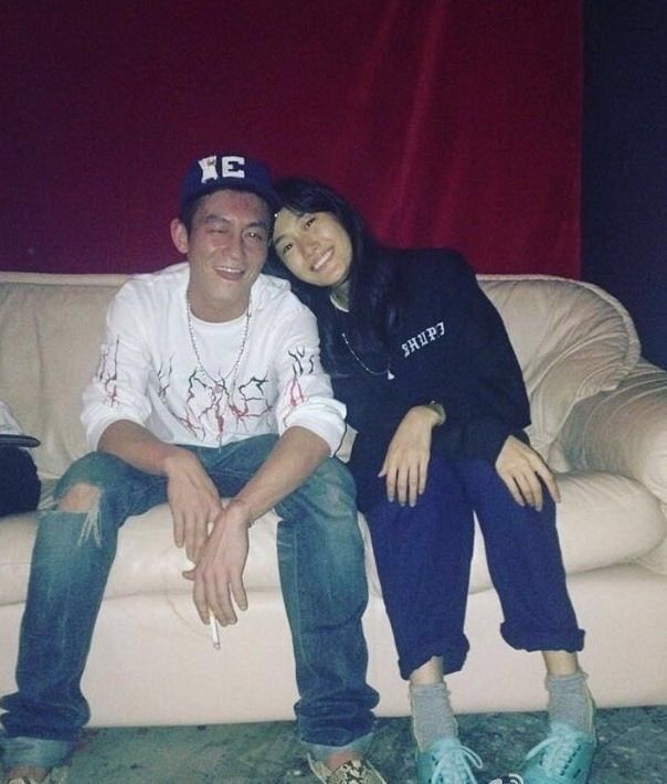 陈冠希秦舒培出游,陈冠希秦舒培旅行照