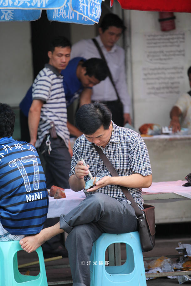 芒市最大玉石交易市场,瑞丽都有哪三大玉器市场