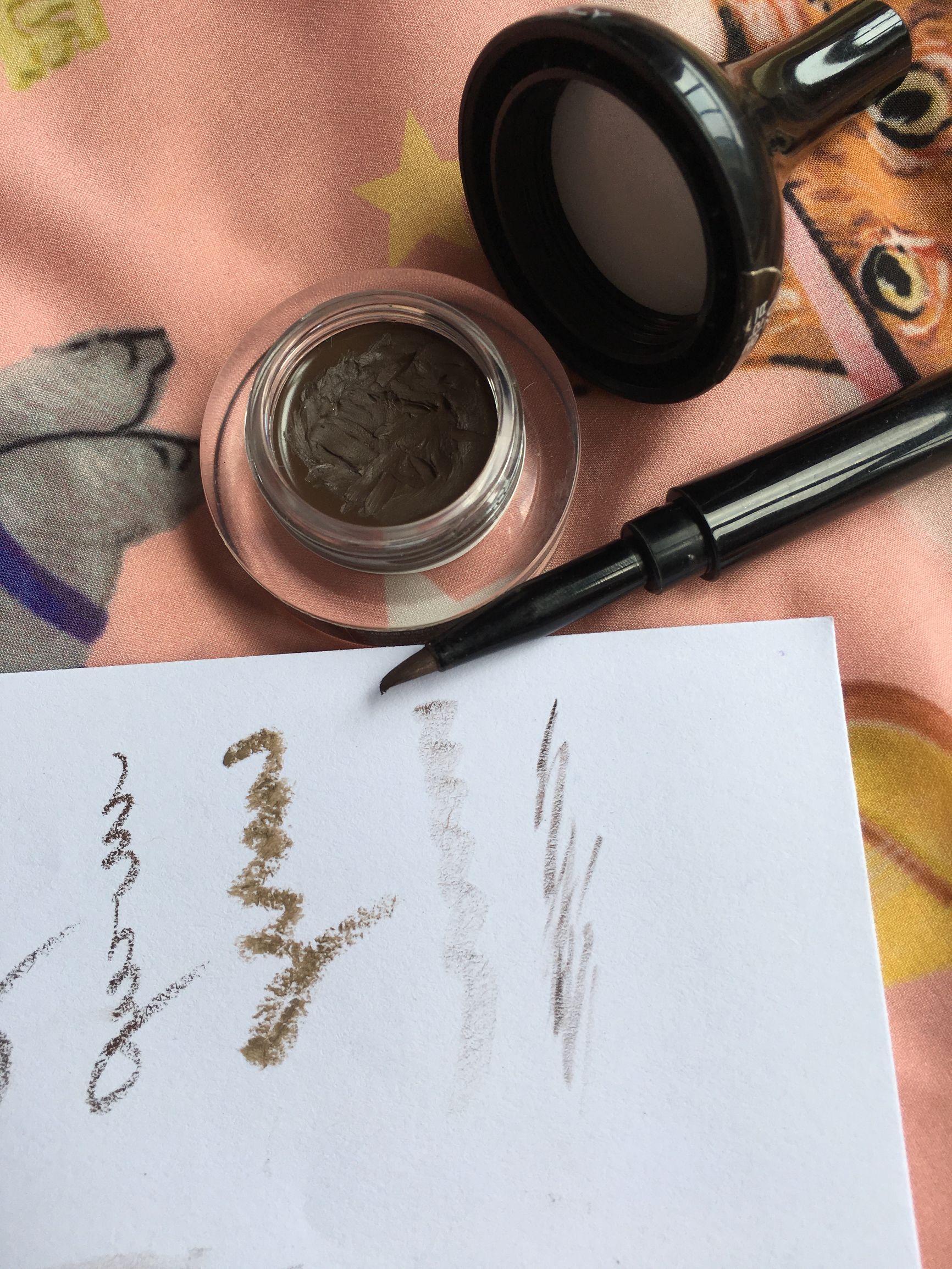 kate眉粉怎么选颜色好看,眉粉画眉教程kate