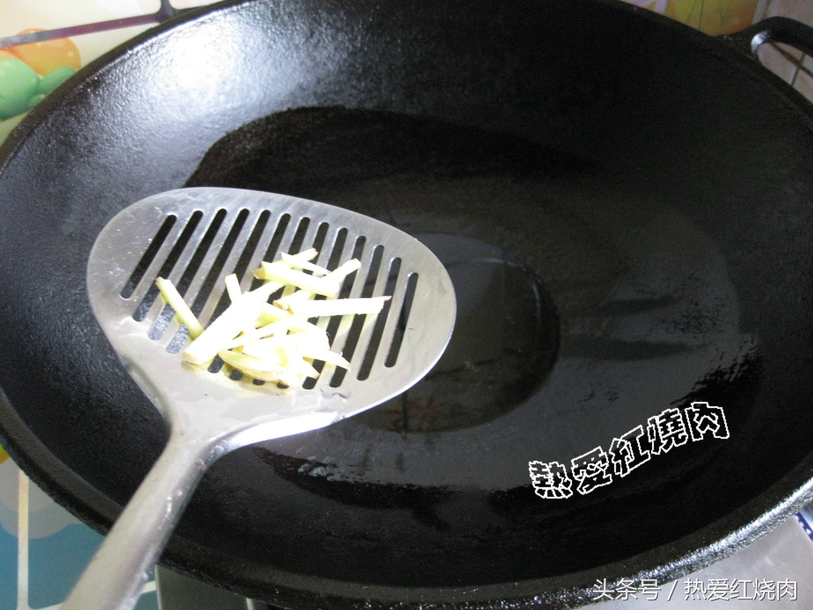 很多人都爱吃西红柿炒鸡蛋,韭菜煎鸡蛋和韭菜炒鸡蛋哪个好吃