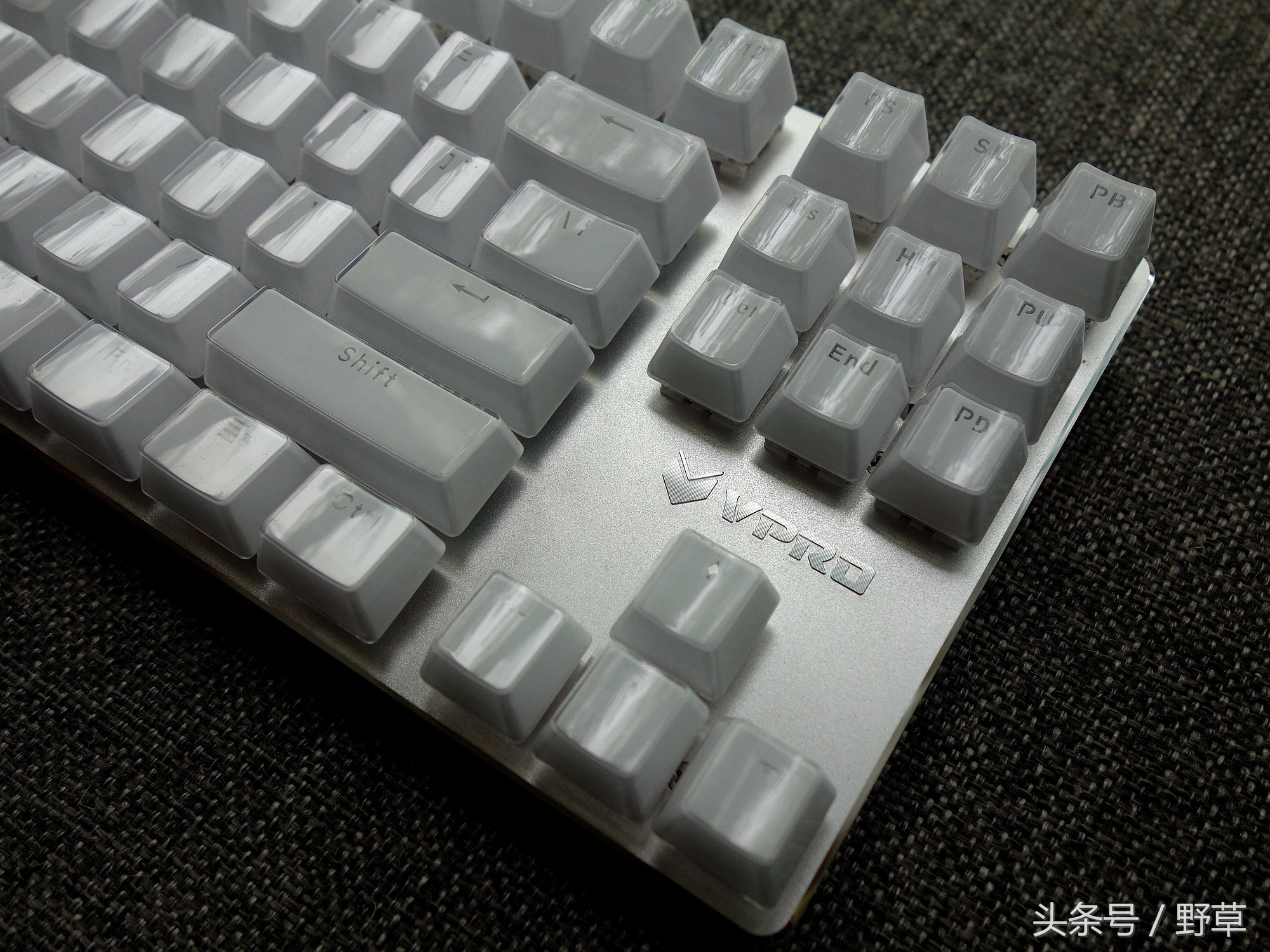 雷柏v500srgb机械键盘,雷柏v500合金版键盘黑轴测评