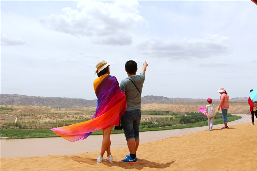 宁夏沙坡头旅游景区,关于宁夏沙坡头景点介绍