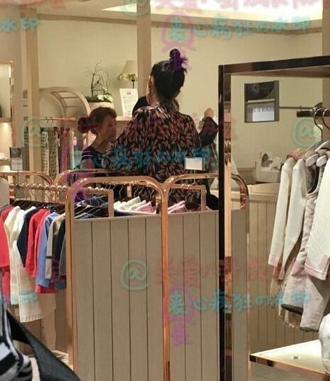 陈冠希秦舒培出游,陈冠希秦舒培旅行照