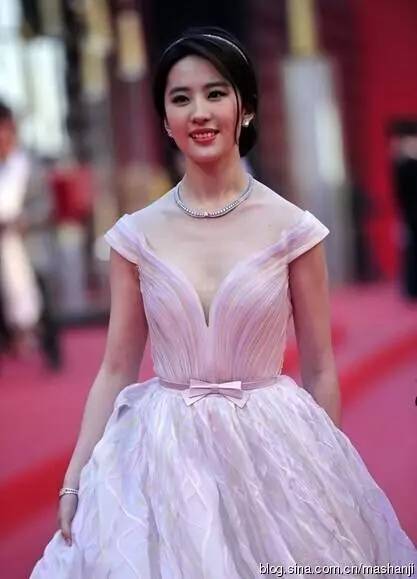 这件直男斩的单品要怎么选，才能魅力满分