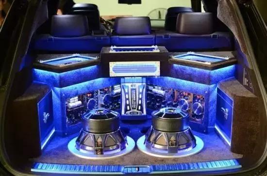 宝马5系530li领先型m运动音响,2022宝马5系哈曼卡顿汽车音响效果