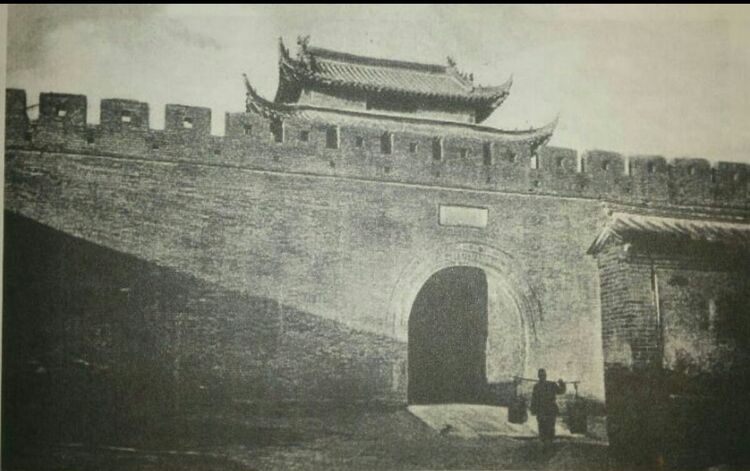 洛阳寿春小学城墙图片,洛阳寿春小学