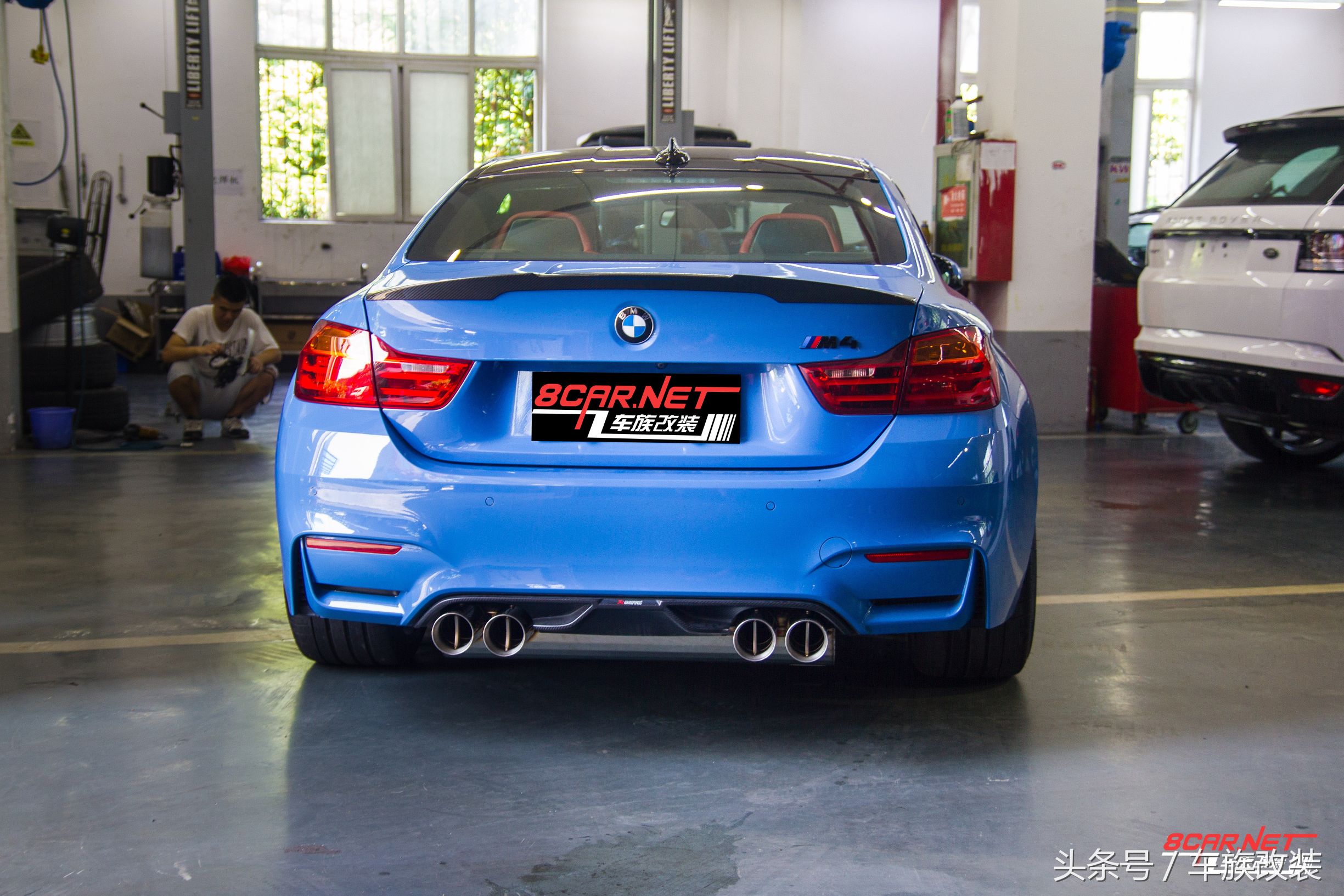 宝马m4雷霆版中出排气,宝马m4中间四出排气