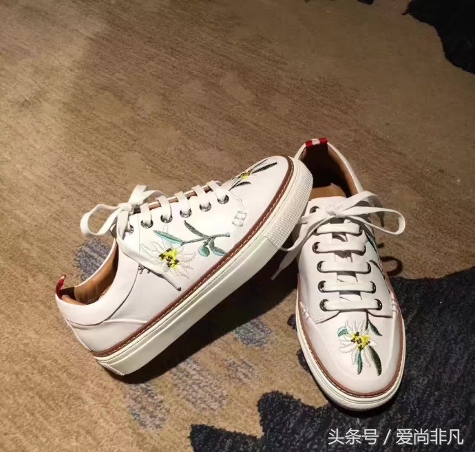 小白鞋怎么绣最好看,小白鞋怎么绣才好看