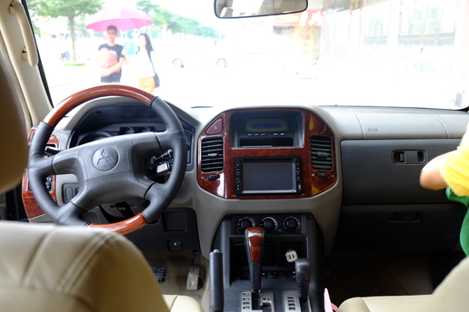 超过十年的帕杰罗老车值得入手吗,13年老款帕杰罗