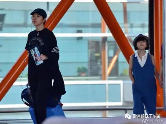 李嫣Style！王菲李亚鹏女儿变身超模05后都出来闯天涯了