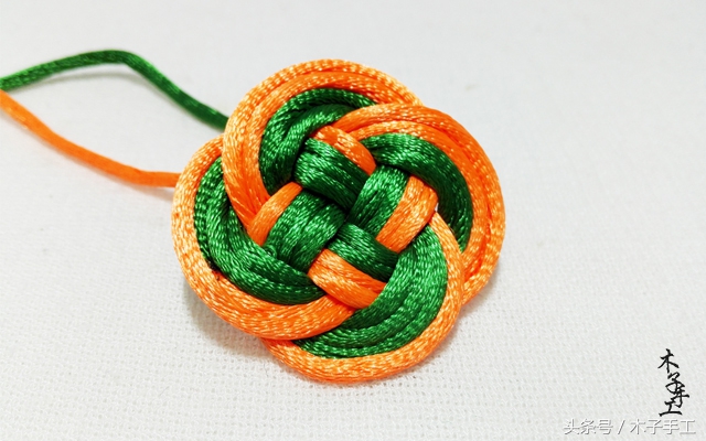 木子手工红绳手链,木子手工编织红绳慢动作