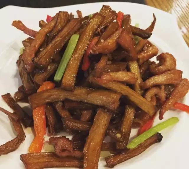 我坚持了三小时的减肥计划，“栽”在了昆山的新江南生活荟里……