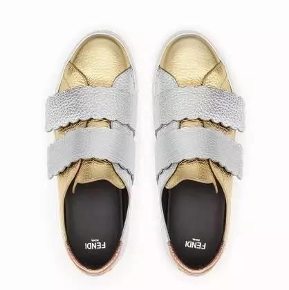 杨幂一口气买了十双的鞋,杨幂穿的薄荷绿运动鞋