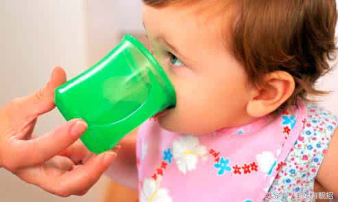 孩子发烧38度左右退不下来怎么办,宝宝发烧40度吃了退烧药退不下来