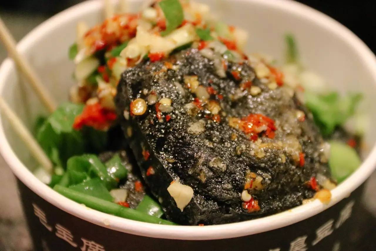 最吸引人的美食一条街推荐,7条吃货必打卡的美食街