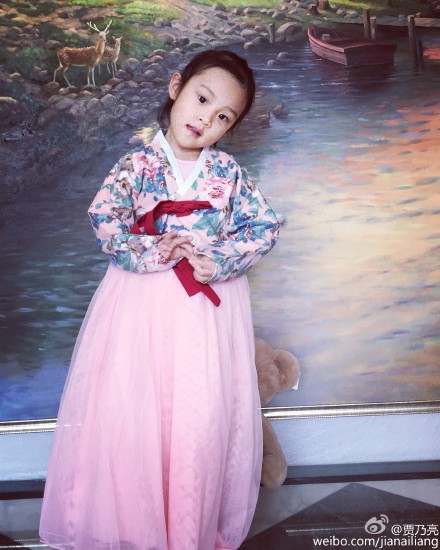 甜馨皮肤变白,甜馨肤色越来越白了