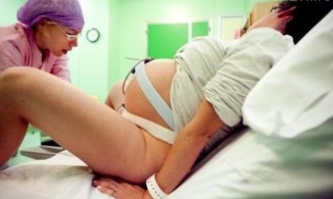 生娃的尴尬瞬间越早知道越好,只有当妈妈才知道的无奈