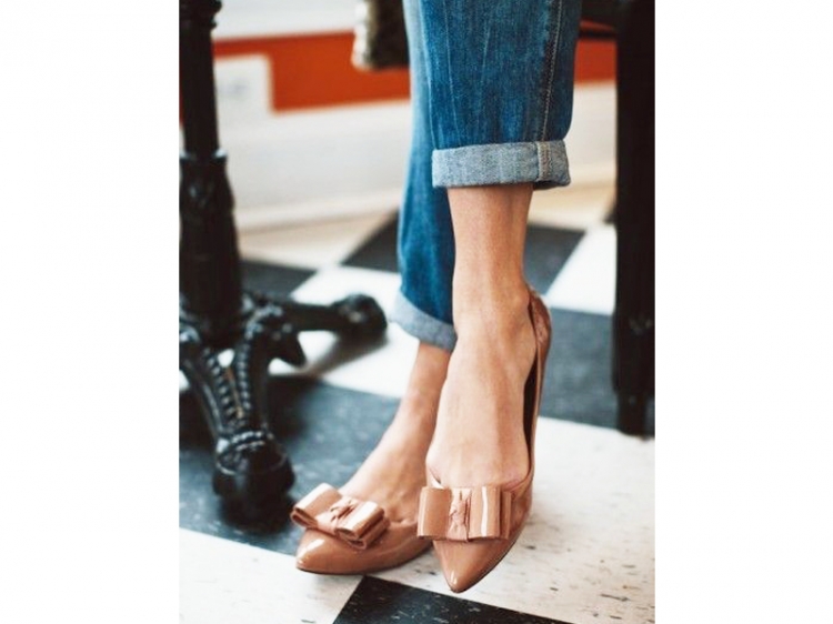 开春败物该买啥？陈妍希、刘诗诗、李小冉独家爆料自己的第一件早春单品！