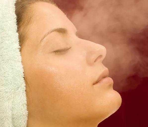 洗脸涂护肤品的顺序,洗脸时做什么动作美容