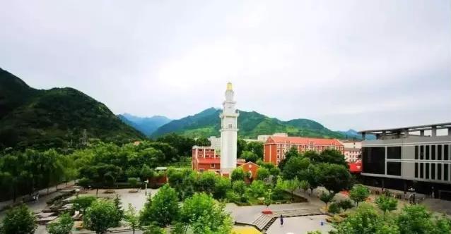 学长带你逛校园西安翻译学院,西安翻译学院学姐带你练口语