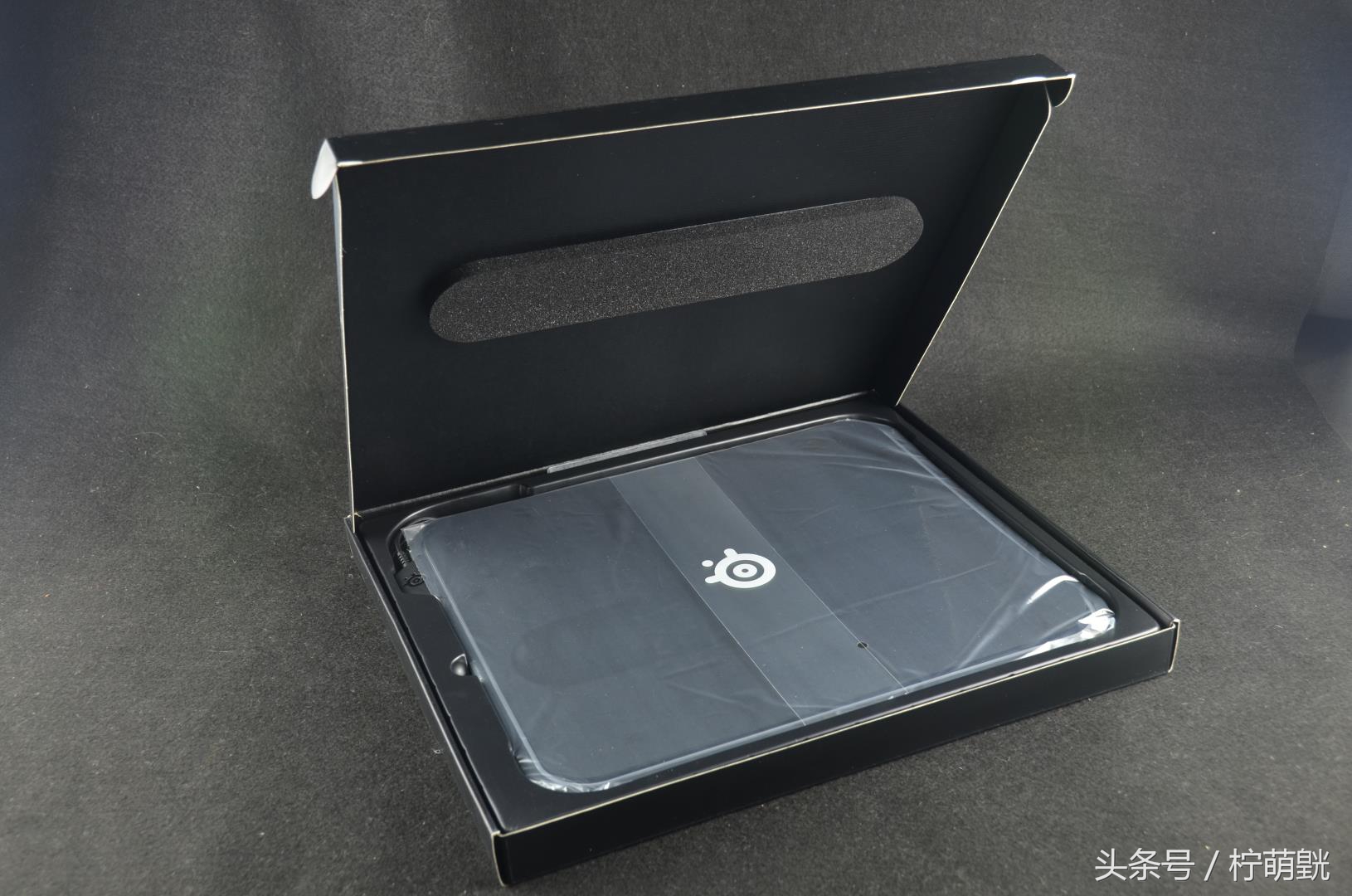 赛睿qck鼠标垫粗面,赛睿qckheavy鼠标垫是粗面吗