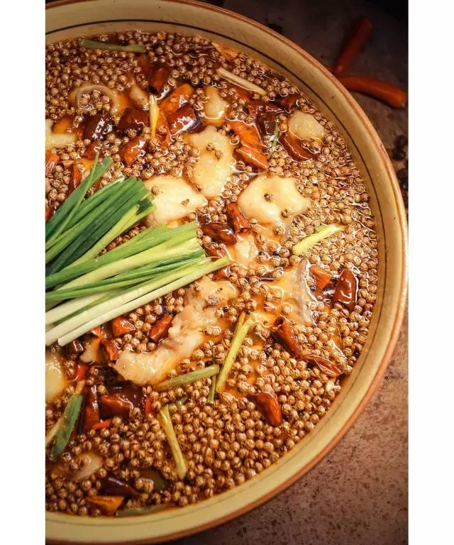 这家从长江边搬到成都的河鲜，不知收获了多少人的胃